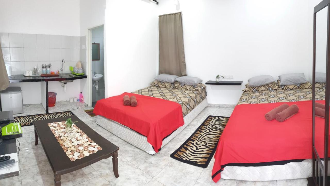 Oyo Home 90308 Chily Guest House 랑카위 외부 사진