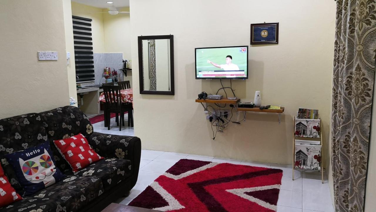 Oyo Home 90308 Chily Guest House 랑카위 외부 사진