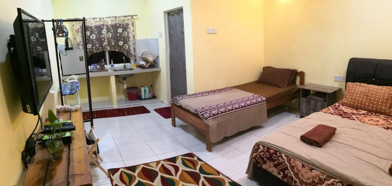 Oyo Home 90308 Chily Guest House 랑카위 외부 사진