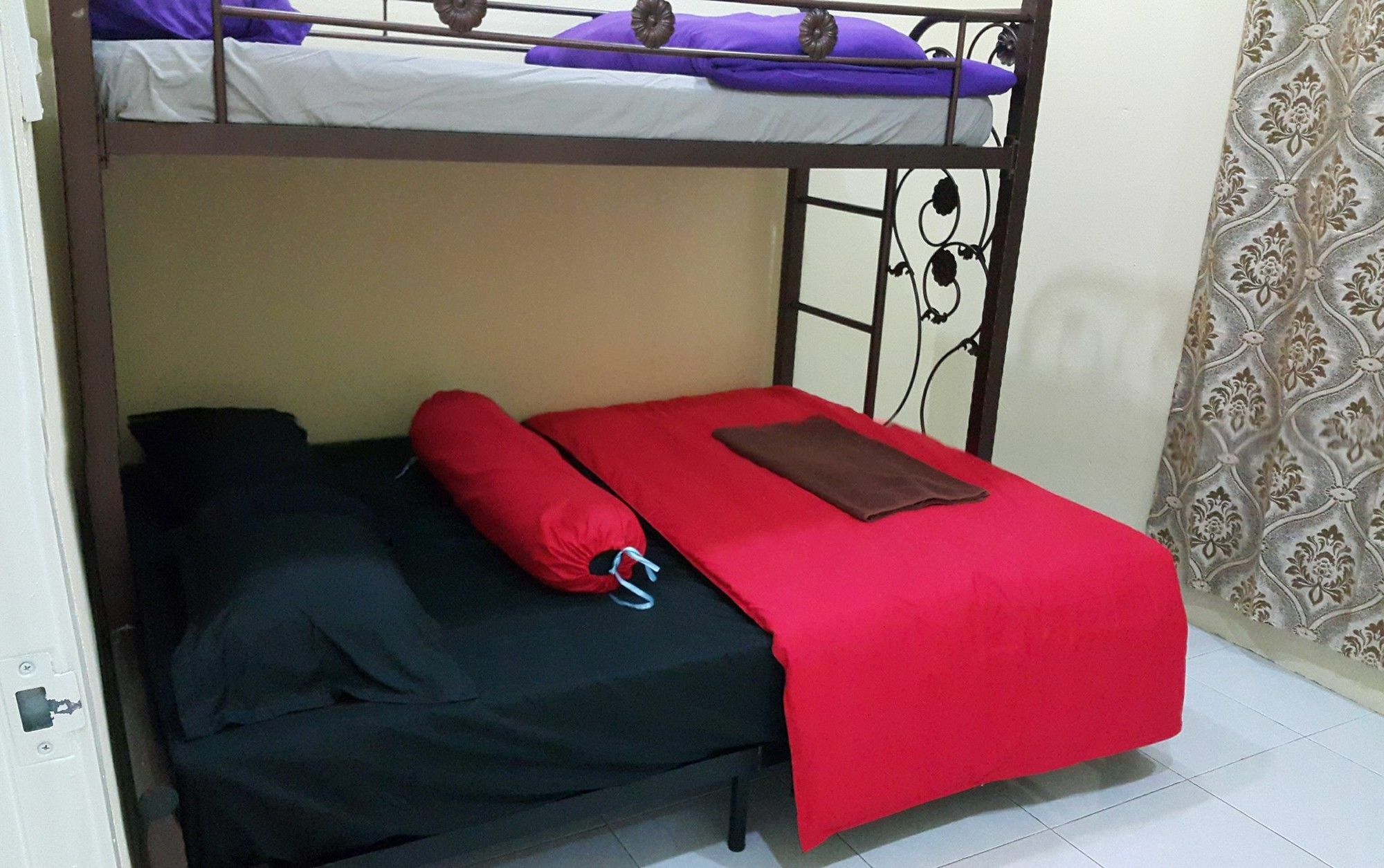 Oyo Home 90308 Chily Guest House 랑카위 외부 사진